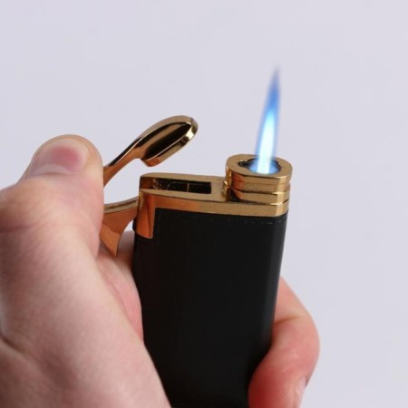 Gas lighter for smoking "wolf", piezo-1
