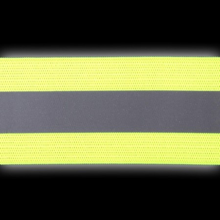 The bandage is a chopped reflective, elastic, on Velcro, 35 ± 1 × 3.8 cm-2
