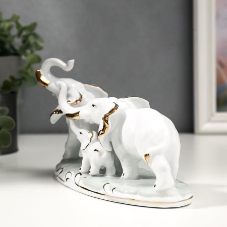 Souvenir Ceramics "Family Elephants" White with gold 21.5 cm-3