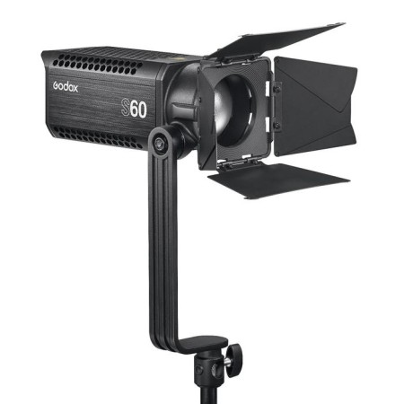 LED illuminator GODOX S60, focusing-3