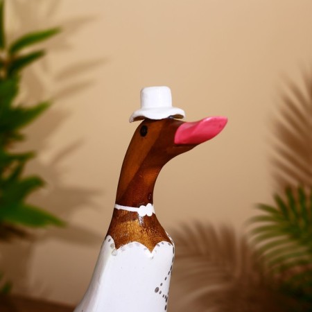 Souvenir "Duck in a wedding outfit" tree 27 cm-2