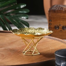Flower powder and cones stand, golden, 5x9.7 cm