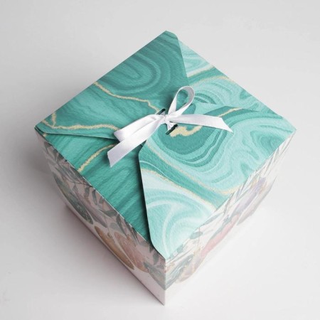 Folding box “New Year's Magic”, 18 x 18 x 18 cm, New Year-4