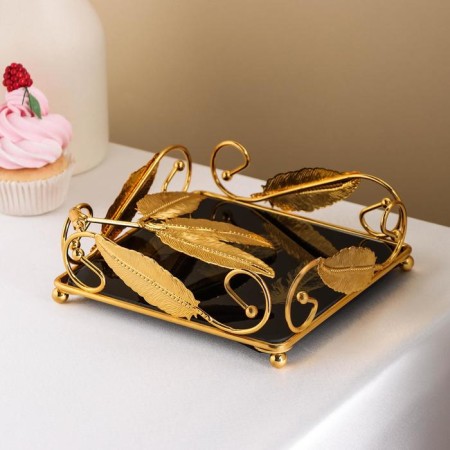 PEO SALFETNITE, 17 × 17 × 6 cm, golden color of gold