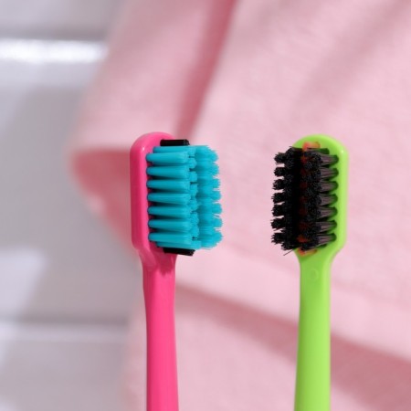 Medic toothbrush for bracket systems, biodegradable, green + pink, 2 pcs.-1
