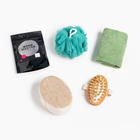 Gift set of Ethel "Eucaliptus" towel 30x60 cm and accessories-1