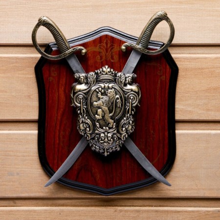 Heraldry "Leo and two sabers"