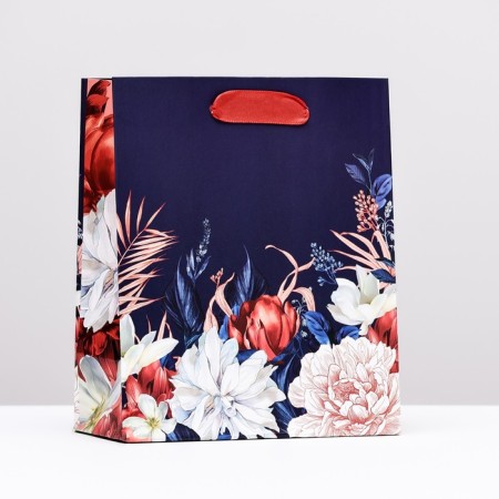 Gift package "Flower pleasure" 18 x 22.3 x 10 cm