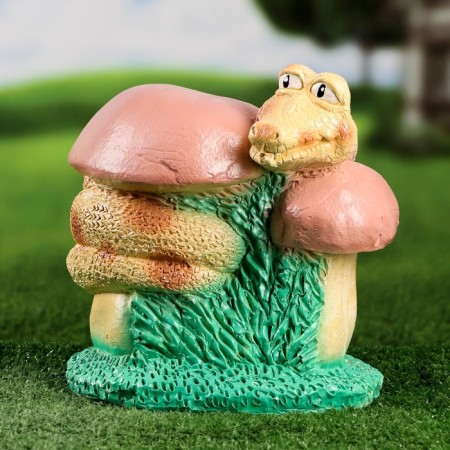 Garden figure "Snake with a fungus" Green, 26x24cm