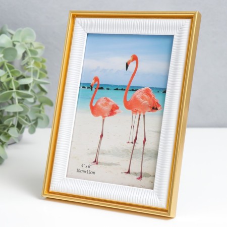 Photo frame Plastic 10x15 cm "Enemy stripes" white with gold stroke 18x13 cm-1