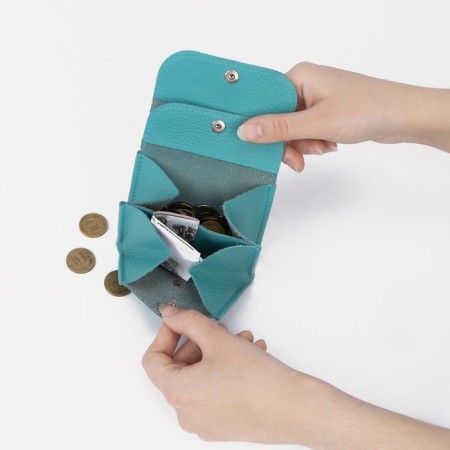 Monetnik on the button, the color is turquoise-4
