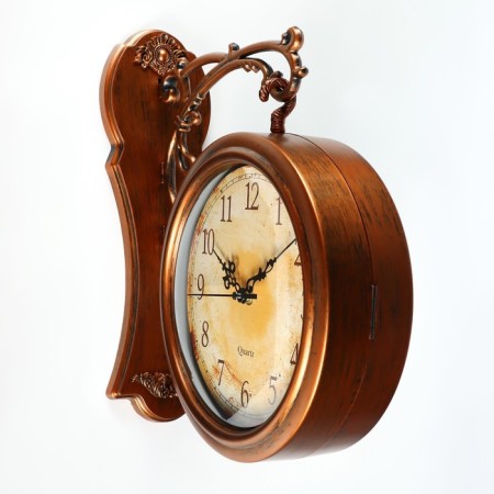 The clock is double -sided, on the suspension "Sabatini", a smooth move, 35 x 30 cm, dial 20 cm-2