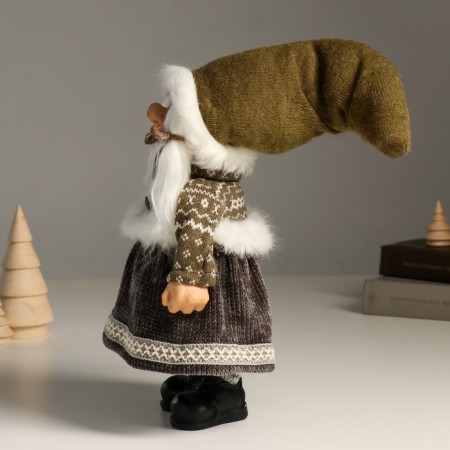 Interior doll "Grandma Hornie in a green outfit and cap" 37 cm-3