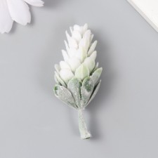 Artificial plant for creating a florarium 