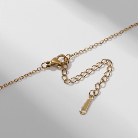 The pendant "hare" was minimal, the color is white in gold, 40 cm-1
