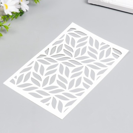 Plastic stencil "leaves" 24x16 cm-1