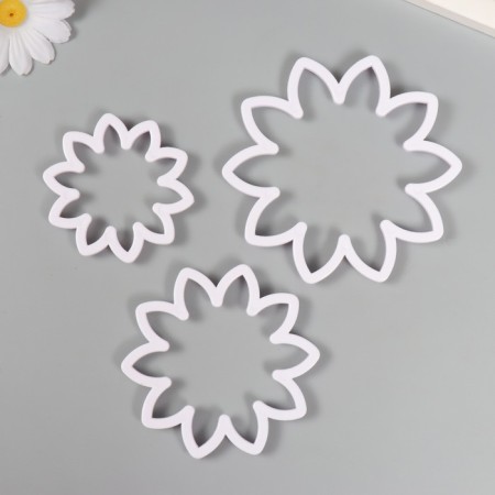 Cathers for polymer clay "Flowers" set 3 pcs d = 6.9, 8.8 and 10.8 cm-1