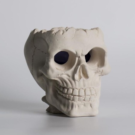 Figure candle in concrete "Crying skull", purple-3