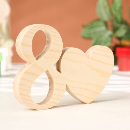 Harvesting for creativity "Eight with a heart", 11.7 x 8.5 x 1.2 cm, pine