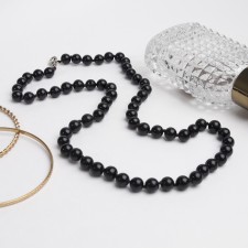 Beads ball No. 8 through the node 