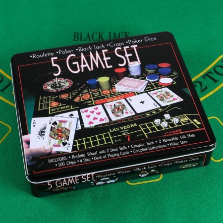 Poker, set for the game, (roulette, maps 54 pcs, chips with nom. 100 pcs, cubes 4 pcs, field) 33 x 29 s-3