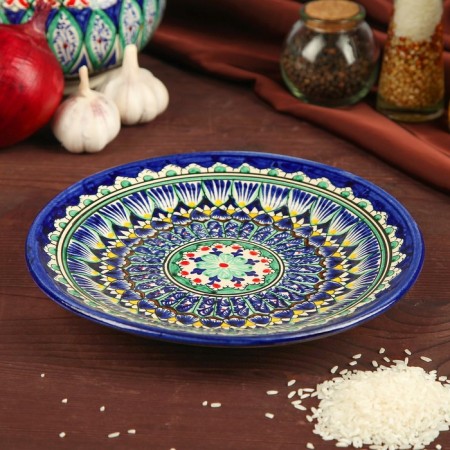 Plate of the Rishtan ceramics "Flowers", 23 cm, blue