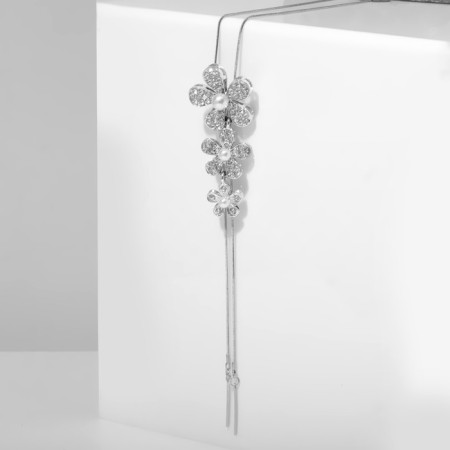Piece "Flowers" with pearls, white color in silver, 70 cm