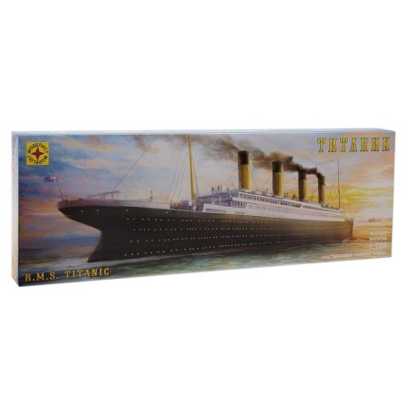 The prefabricated model-ship "Liner-Titanic" Model, 1/700, (170068)