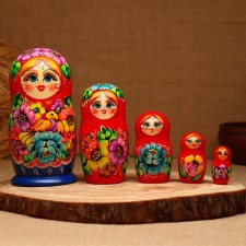 Nesting doll 