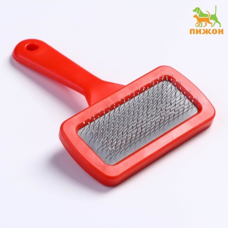 Pucrheck "Simple" with drops, with a plastic handle of 9.2 x 13.2 cm, red