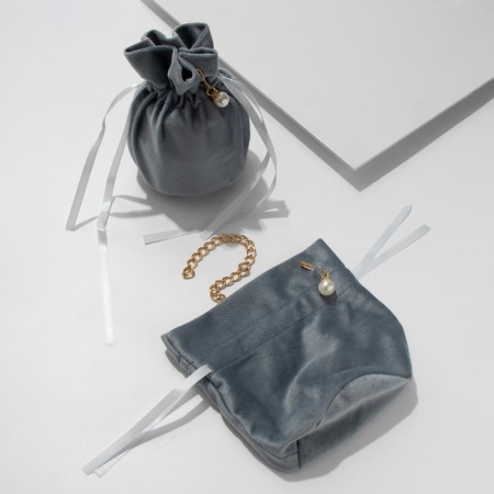 Velvet bag with bead, 10 × 15 cm, gray color