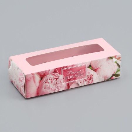 Box with a shell for 3 sweets, with the window "Festive bouquet", 13 x 5 x 3.3 cm. Confectionery packaging-1