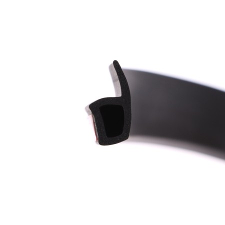 Door sealing into a car, r-shaped, self-adhesive, 3 m, black