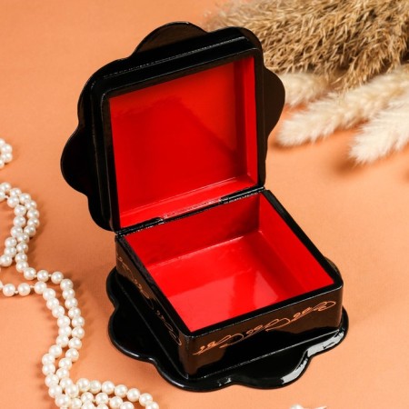Zhostovo box, 16 × 16 cm, lacquer miniature-1
