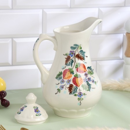A jug "strawberry", with a lid, 2 l, 10 × 27 cm, 1 variety, aut. Rogocha N.V.-3