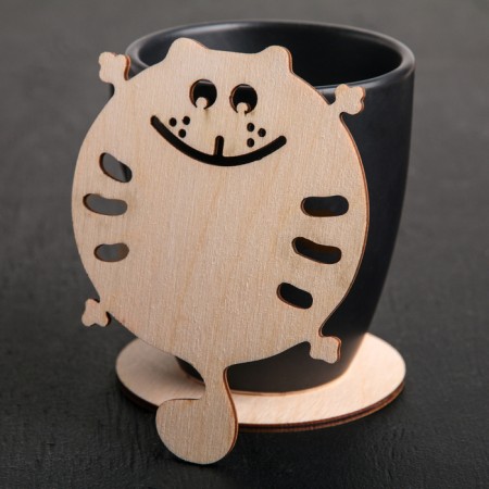 Standing under the mug "kitten", 9 × 9 cm