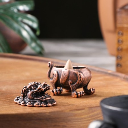 Kurilnitsa for incense cones "Leo", 5.5 x 5 cm, copper-1