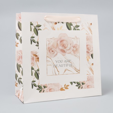 Gift Laminated Square, packaging, “Beautiful”, 30 x 30 x 12 cm-1