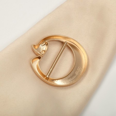 A buckle for a scarf "chanterelle" with a ponytail, color matte gold-4