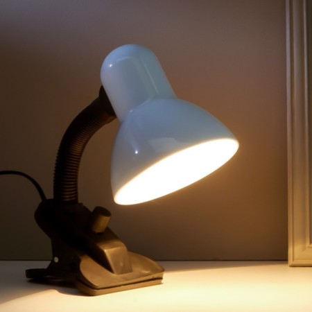 Table lamp E27, with off. On the clamp (220V) white 26x13x11 Risalux-12