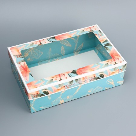 The box is folding, the lid is “the most beautiful”, 30 x 20 x 9 cm with the window-2