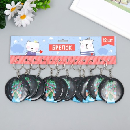 Брелок PVC "Девушка с букетом" 6,2х6,2 см-2