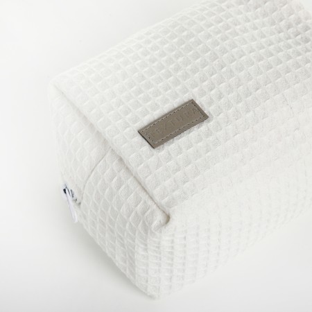 Cosmetic bag at the lightning textura, white color-6