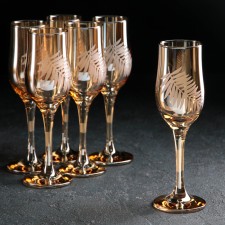 A set of glasses for champagne 