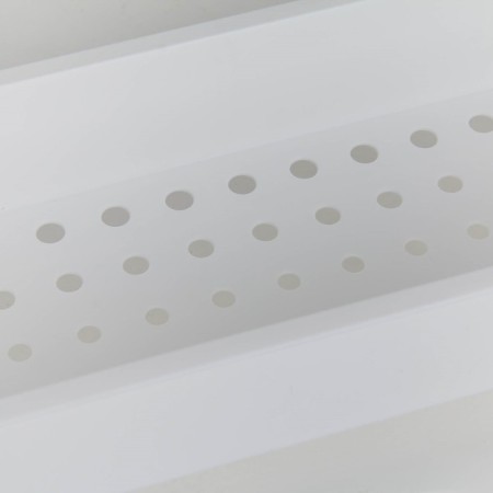 The shelter is a narrow-shaped 2-section, on the wheels, the color is white-1