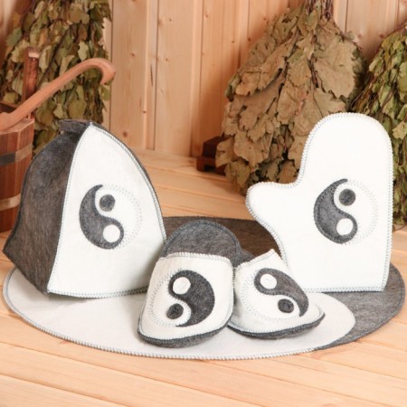 Set Gift 4 Women's objects "yin-yang" (hat, rug, mitten, slippers)