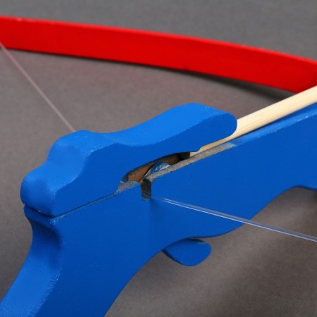 The crossbow is a large "space shooter", 3 arrows, target-5