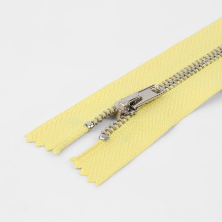 Metal zipper, No. 4, non -proceeding, automatic lock, 15 cm, lemon/silver color-1