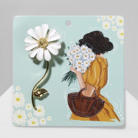 Brooch "March 8" Flower chamomile, white color in gold-2