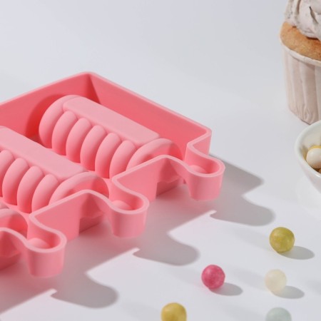 Form for Ice Cream "Monica", silicone, 38 × 11 × 2 cm, 8 cells (6.6 × 3.4 cm), color mix-2